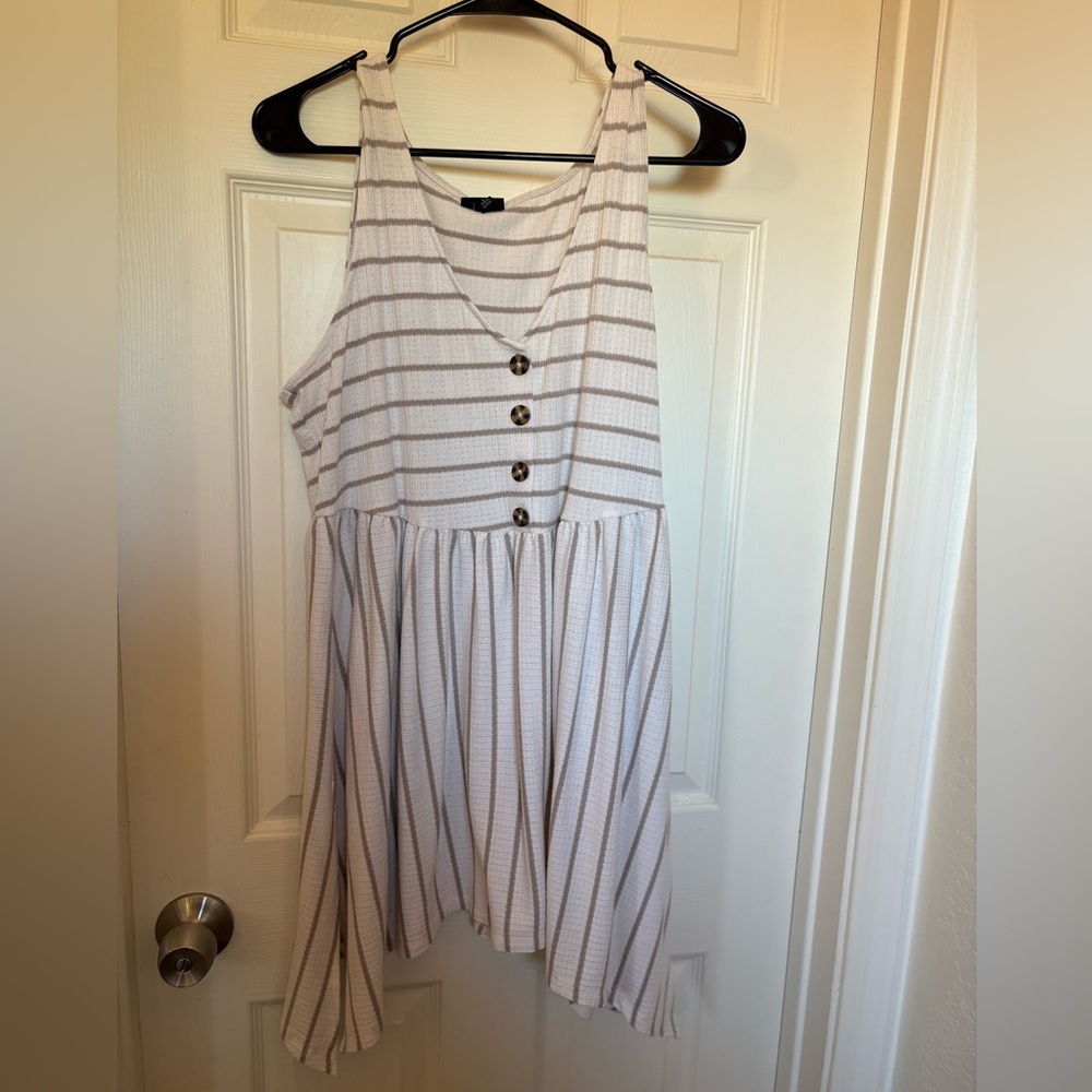 Torrid White and tan Sharkbite  Striped Tunic Top
